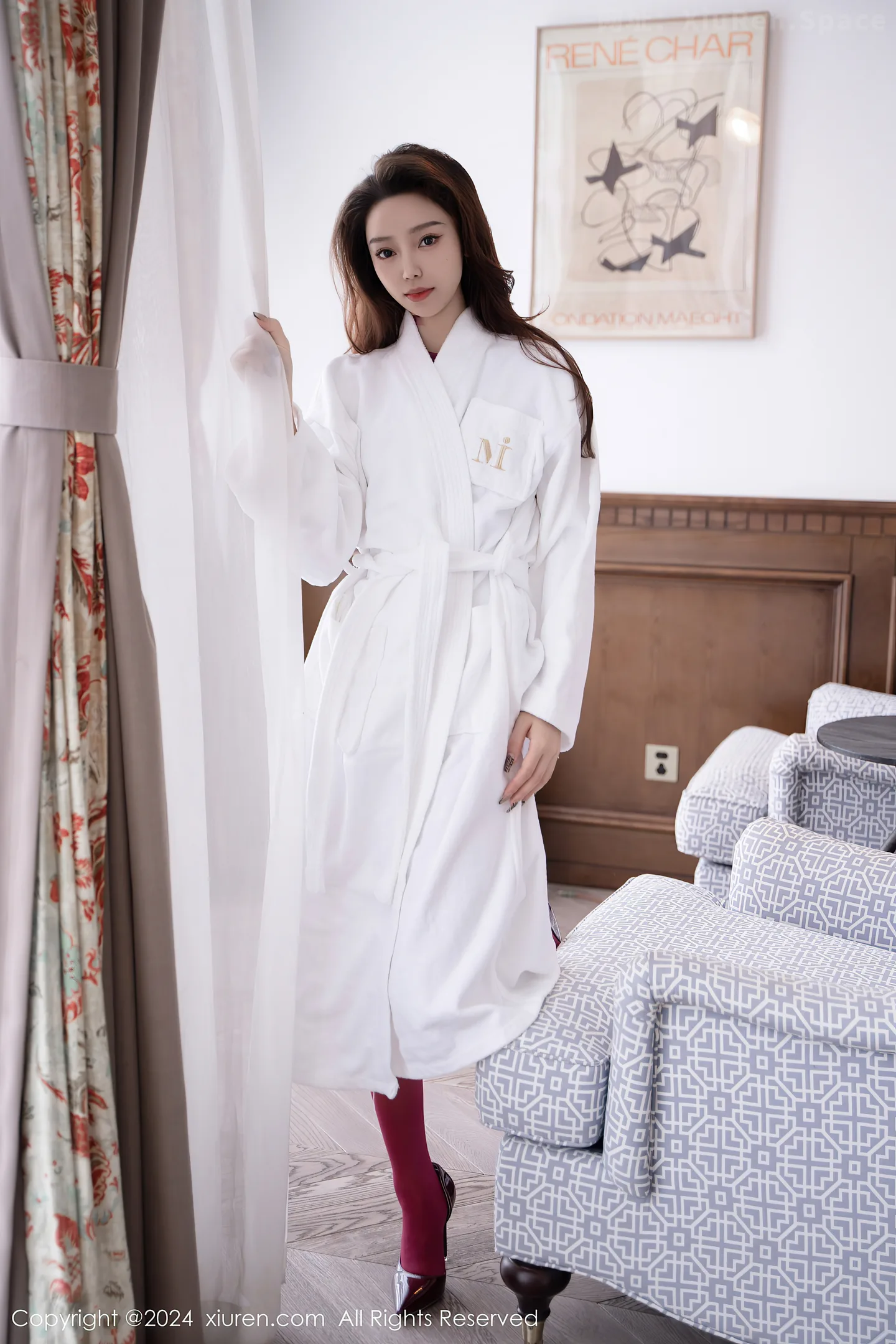 图片[2]-[XiuRen秀人网]VOL.7910 模特苏曼兮性感红色蕾丝情趣服饰配红丝吊袜秀丰腴美臀诱惑写真82P-秀人网官方网站